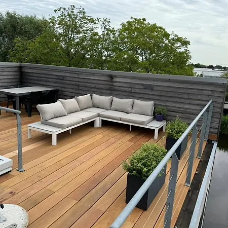 The Boathouse With Boat Сasa de vacaciones Aalsmeer