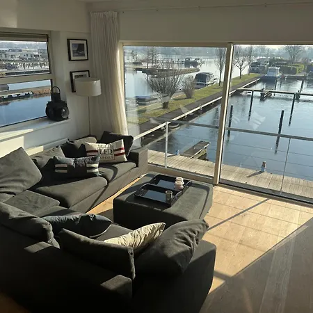 Сasa de vacaciones The Boathouse With Boat Aalsmeer